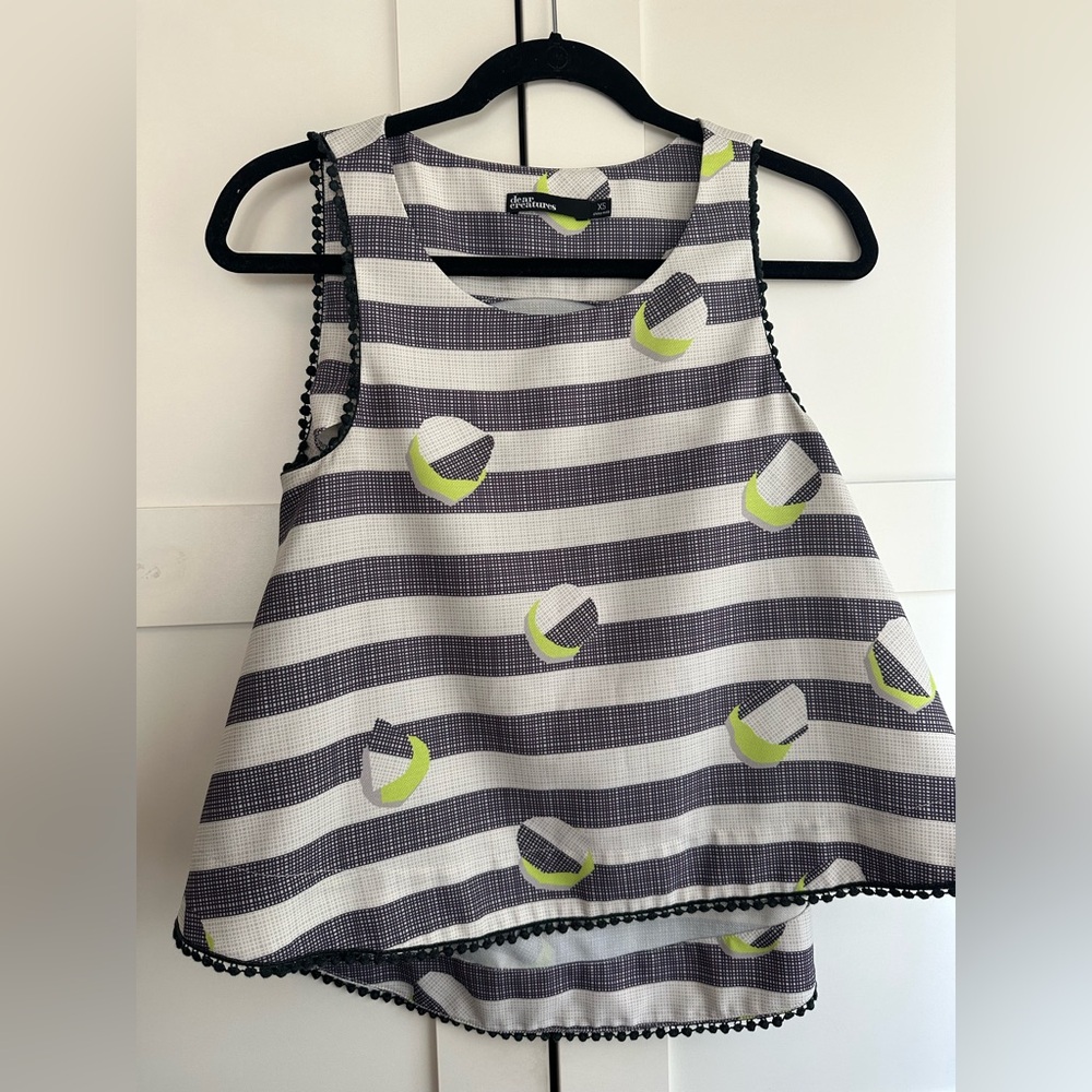 Dear Creatures Tank